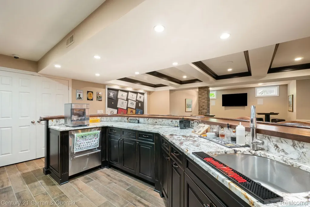 23498 Prescott Lane W Lyon Charter Township MI 48178
