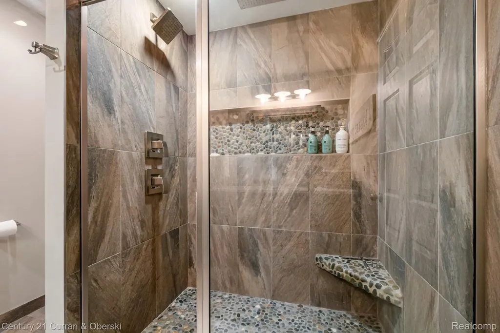 23498 Prescott Lane W Lyon Charter Township MI 48178