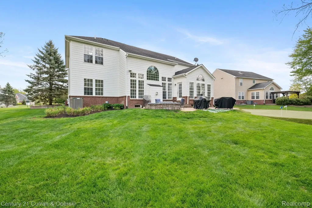 23498 Prescott Lane W Lyon Charter Township MI 48178