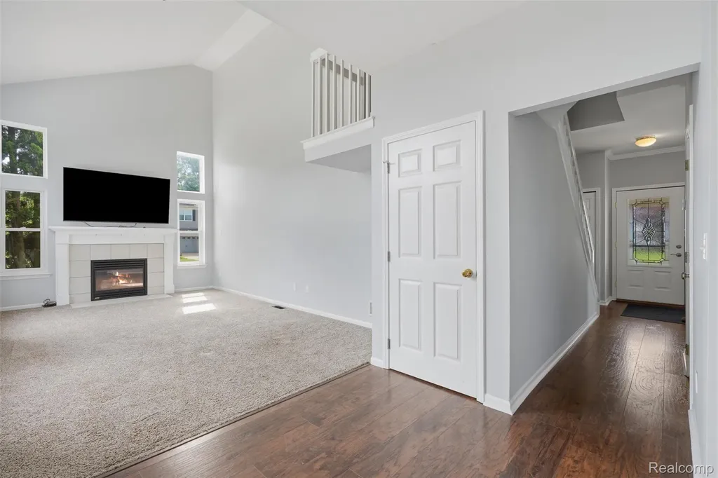 1099 Carriage Hill Drive Fenton City MI 48430