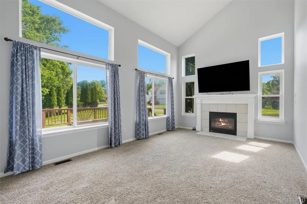 1099 Carriage Hill Drive Fenton City MI 48430