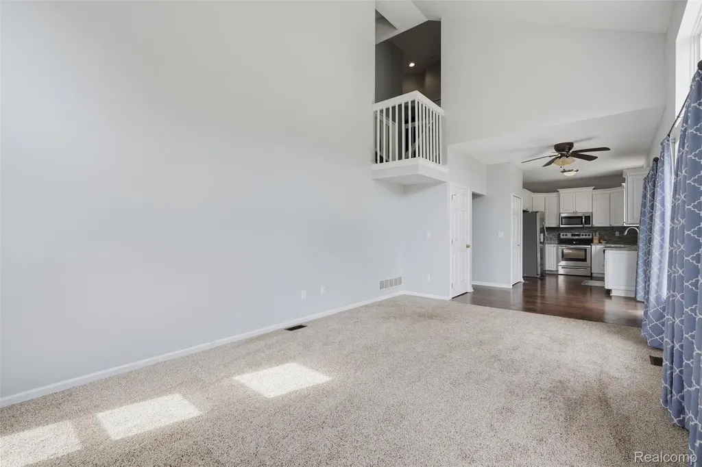 1099 Carriage Hill Drive Fenton City MI 48430