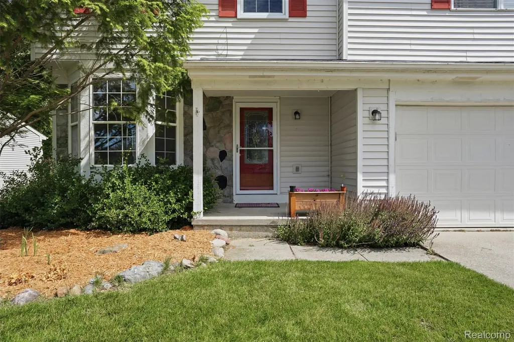1099 Carriage Hill Drive Fenton City MI 48430