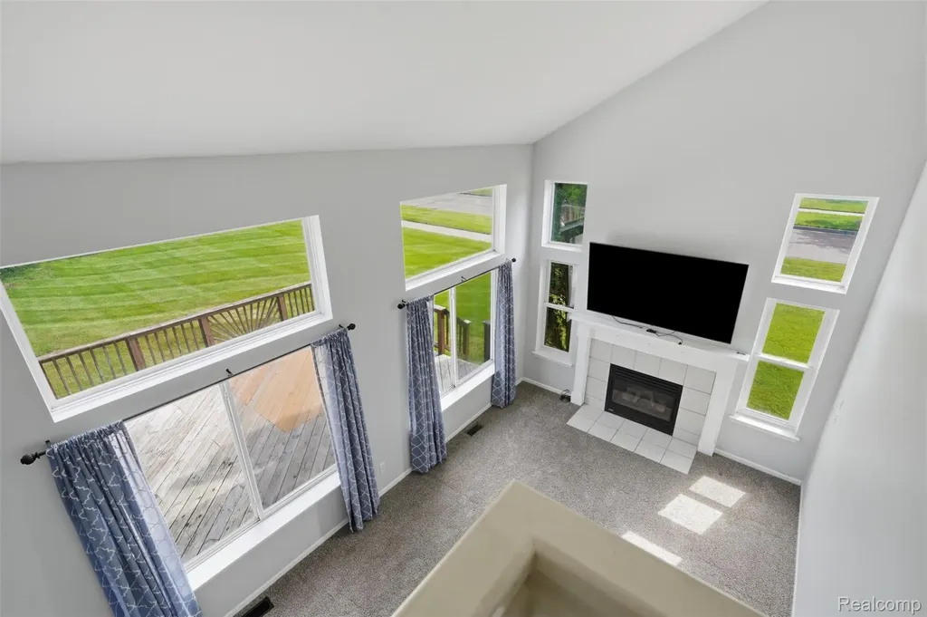 1099 Carriage Hill Drive Fenton City MI 48430