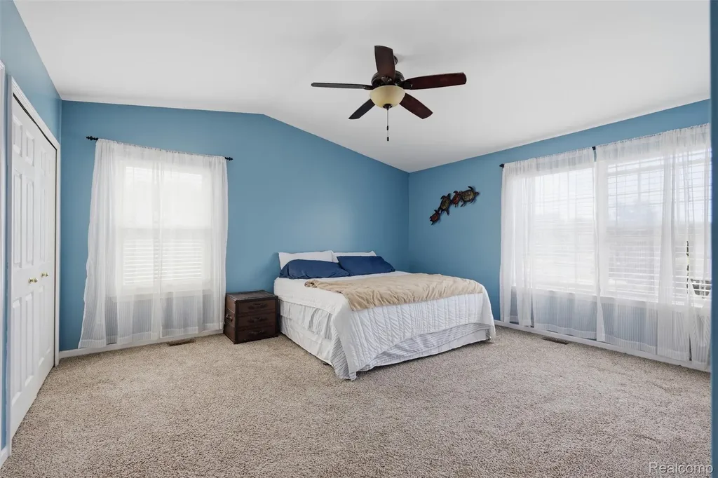 1099 Carriage Hill Drive Fenton City MI 48430