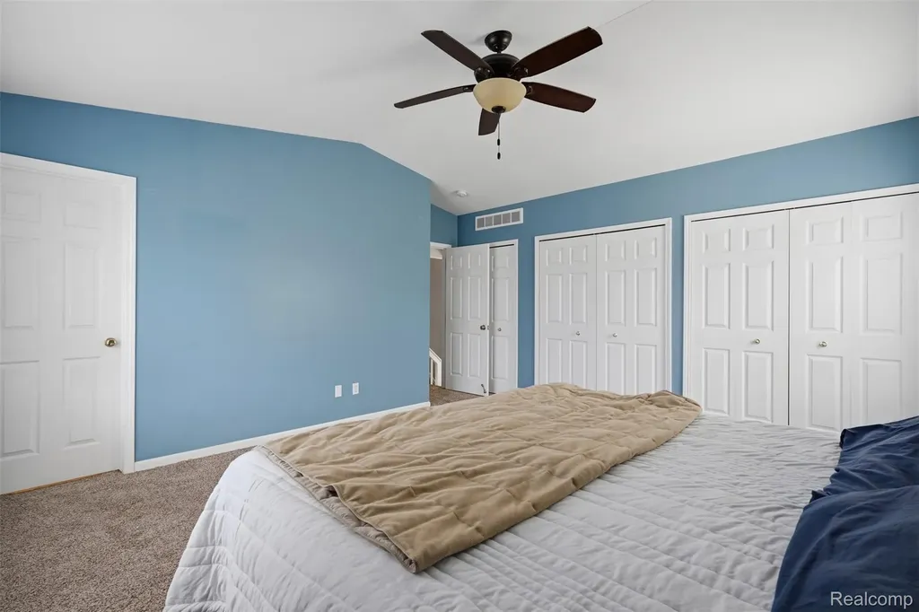 1099 Carriage Hill Drive Fenton City MI 48430