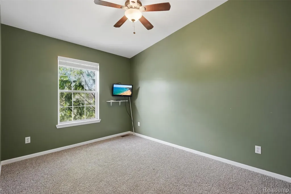 1099 Carriage Hill Drive Fenton City MI 48430