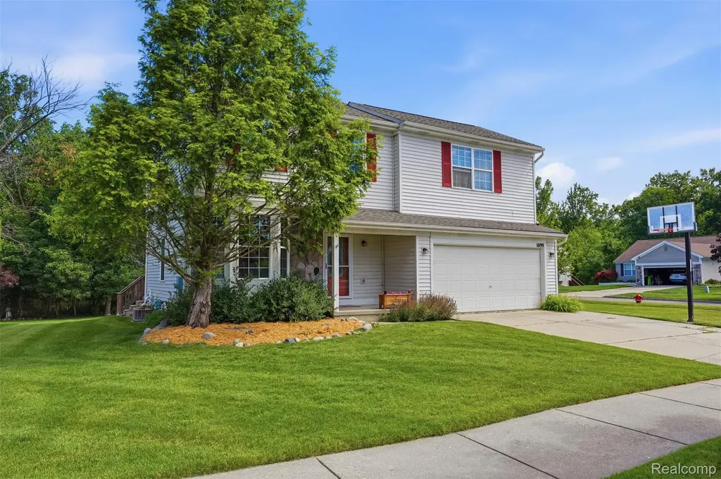 1099 Carriage Hill Drive Fenton City MI 48430