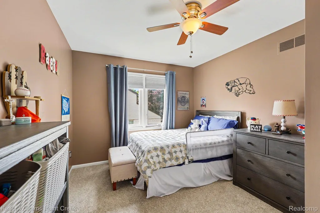 50483 Heatherwood Lane Shelby Charter Township MI 48317