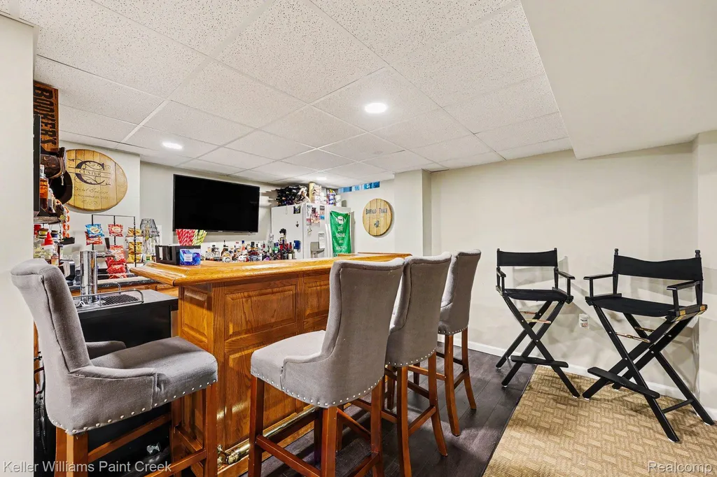 50483 Heatherwood Lane Shelby Charter Township MI 48317