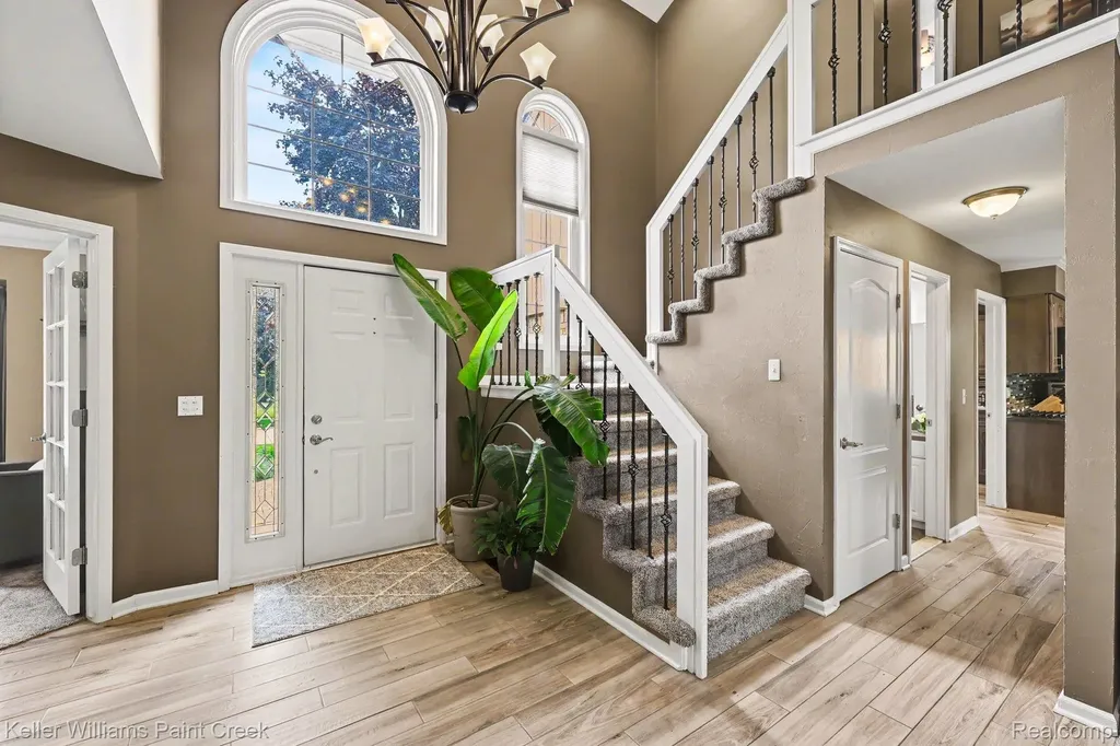 50483 Heatherwood Lane Shelby Charter Township MI 48317