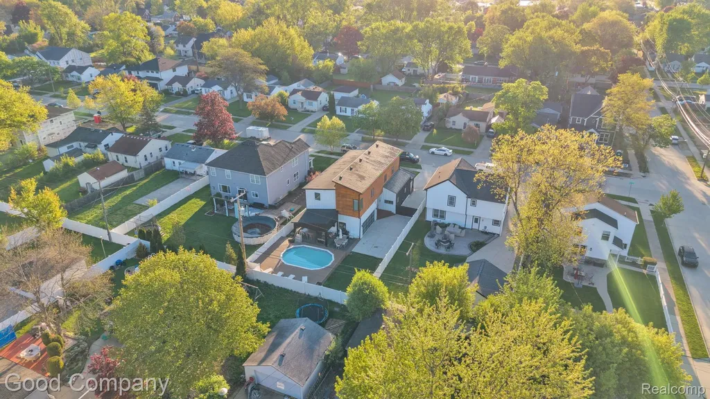 3813 Linwood Avenue Royal Oak City MI 48073