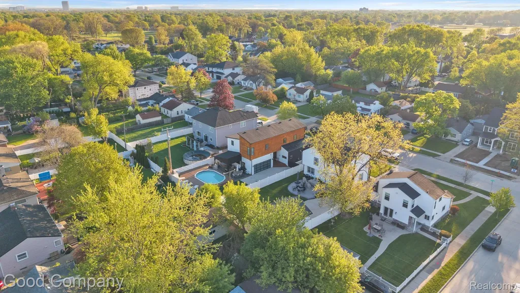 3813 Linwood Avenue Royal Oak City MI 48073