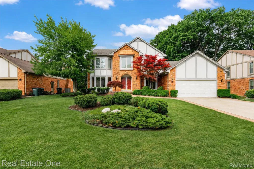 3393 Charlwood Drive Rochester Hills City MI 48306