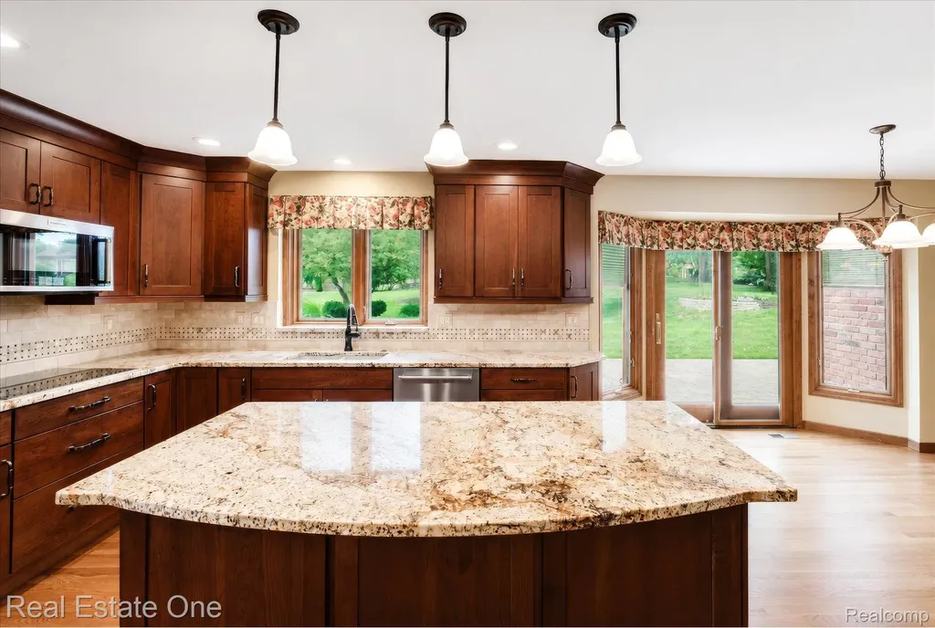 3393 Charlwood Drive Rochester Hills City MI 48306
