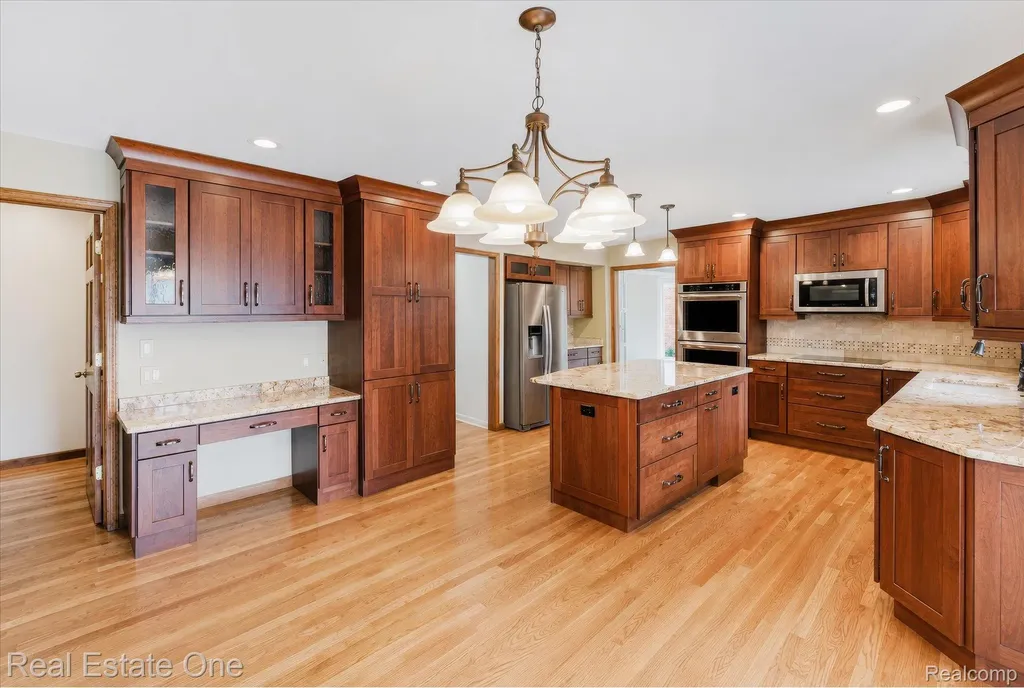 3393 Charlwood Drive Rochester Hills City MI 48306
