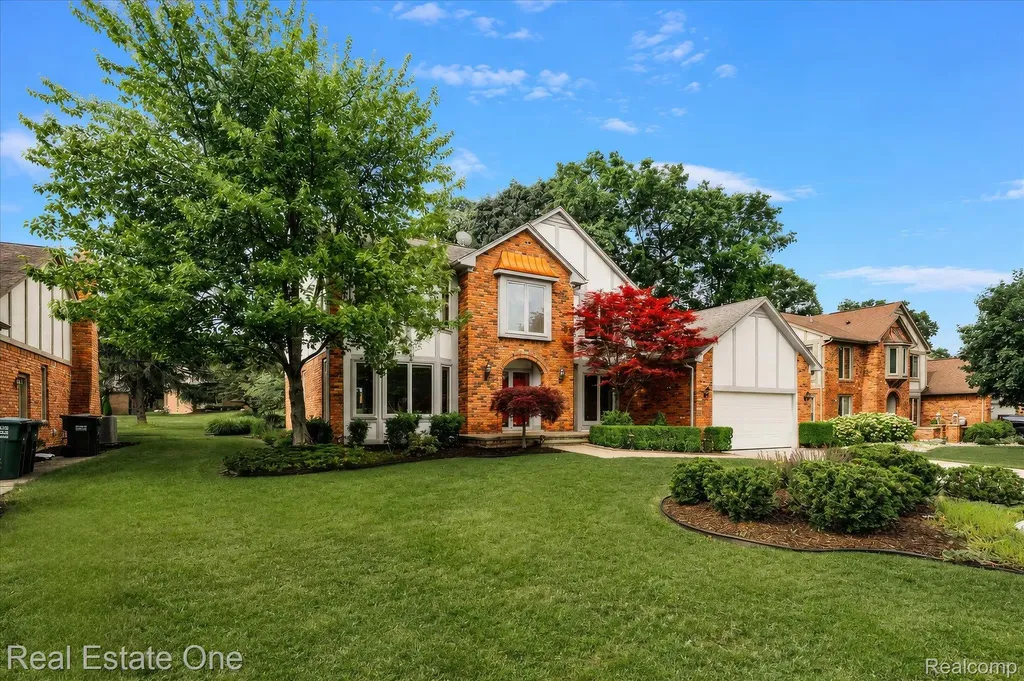 3393 Charlwood Drive Rochester Hills City MI 48306