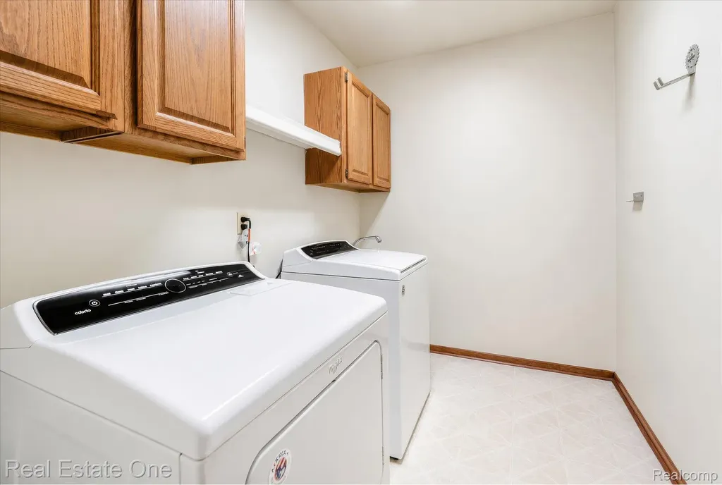 3393 Charlwood Drive Rochester Hills City MI 48306