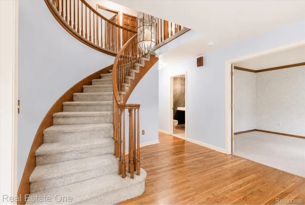 3393 Charlwood Drive Rochester Hills City MI 48306