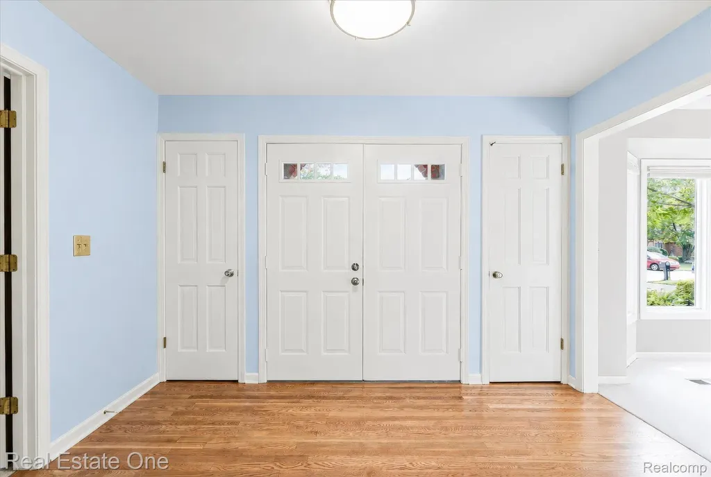 3393 Charlwood Drive Rochester Hills City MI 48306
