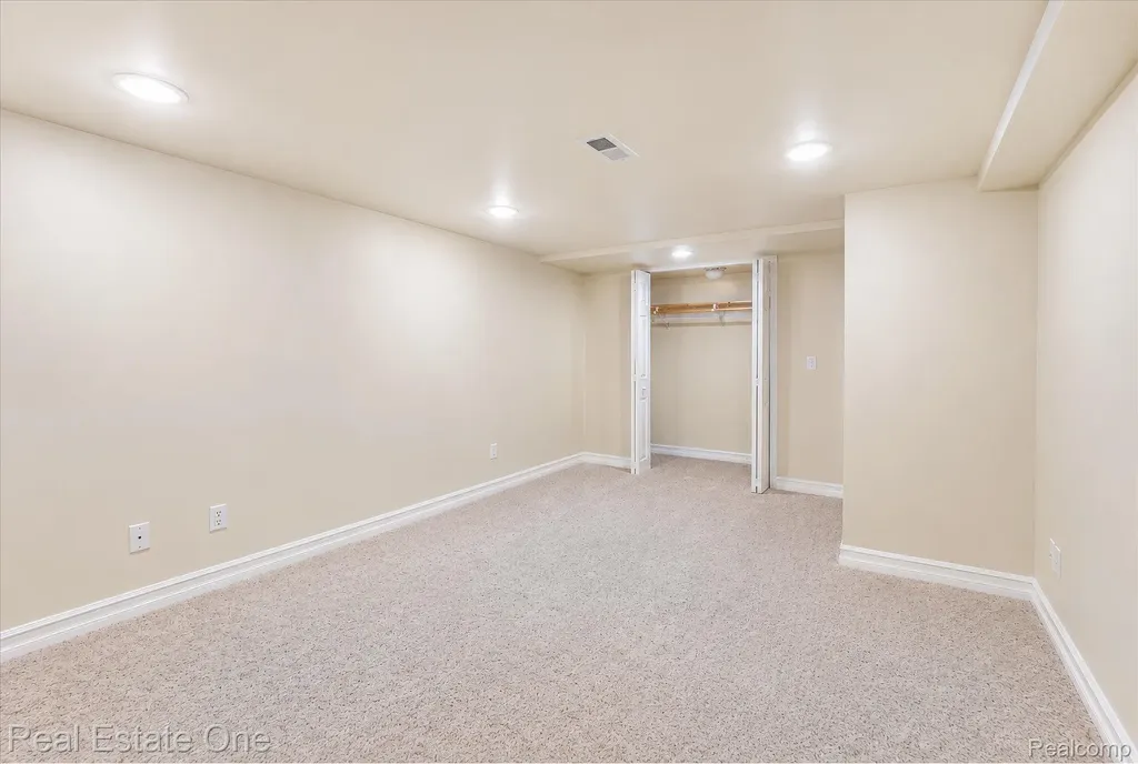 3393 Charlwood Drive Rochester Hills City MI 48306