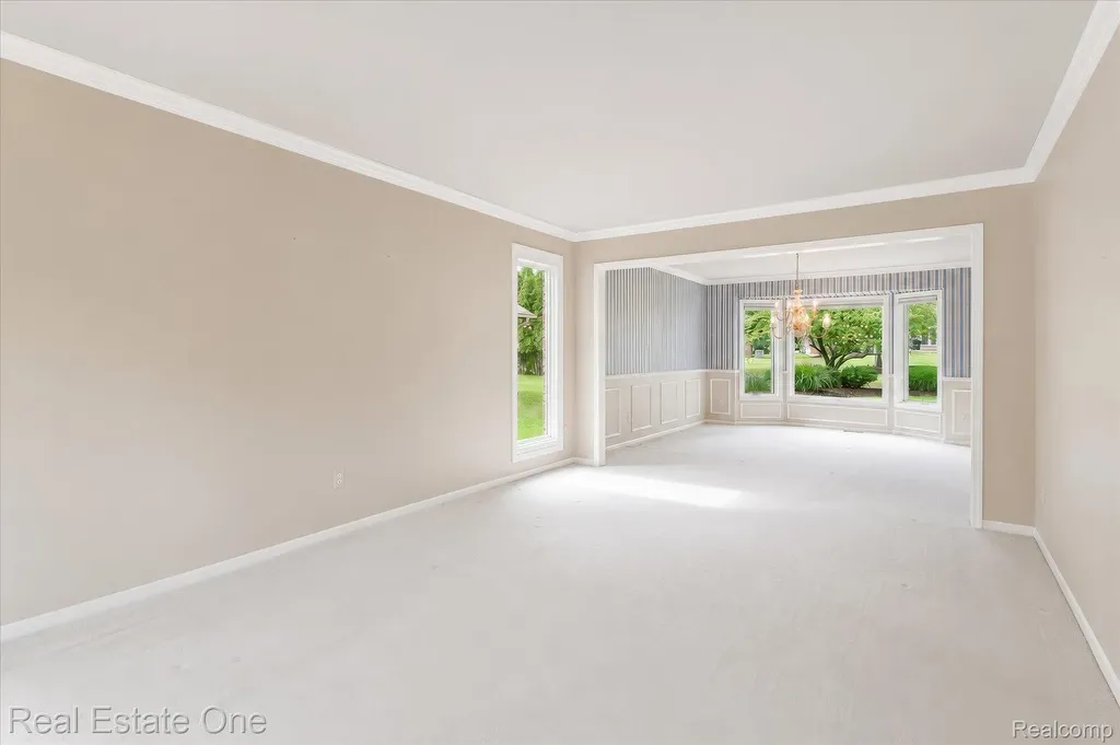 3393 Charlwood Drive Rochester Hills City MI 48306