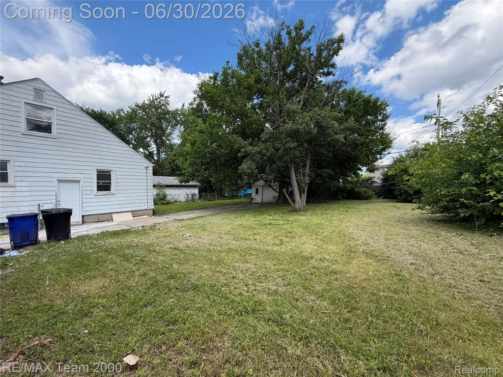 6760 Warwick Street Detroit City MI 48228