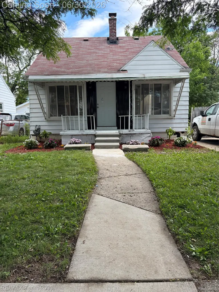 6760 Warwick Street Detroit City MI 48228