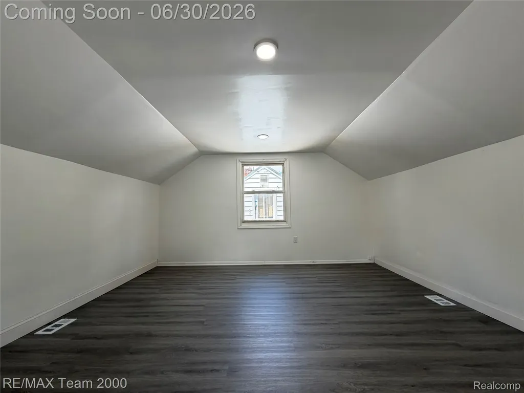 6760 Warwick Street Detroit City MI 48228