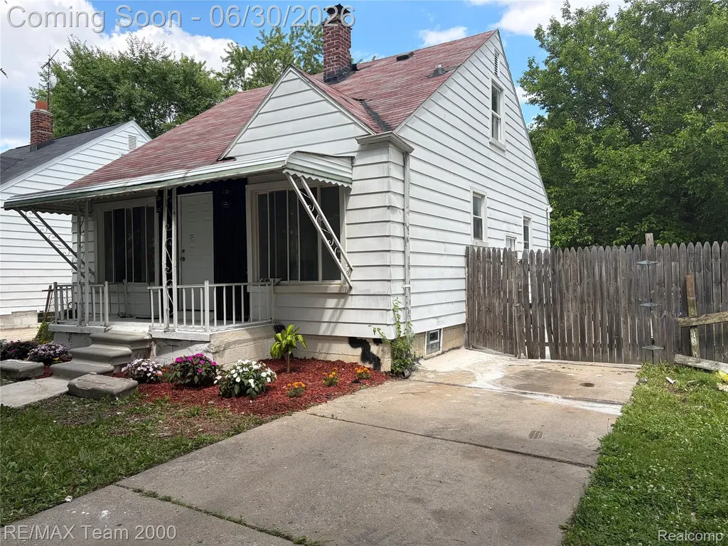 6760 Warwick Street Detroit City MI 48228