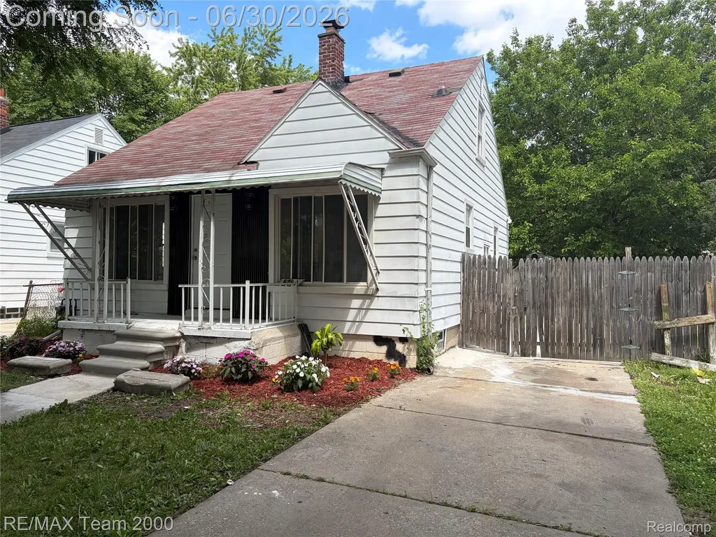 6760 Warwick Street Detroit City MI 48228