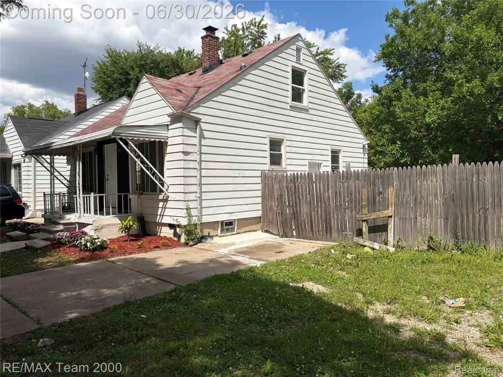 6760 Warwick Street Detroit City MI 48228