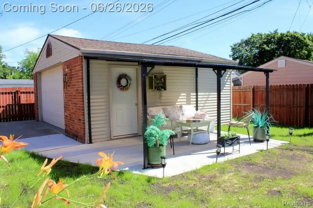 8951 Stevens Street Taylor City MI 48180