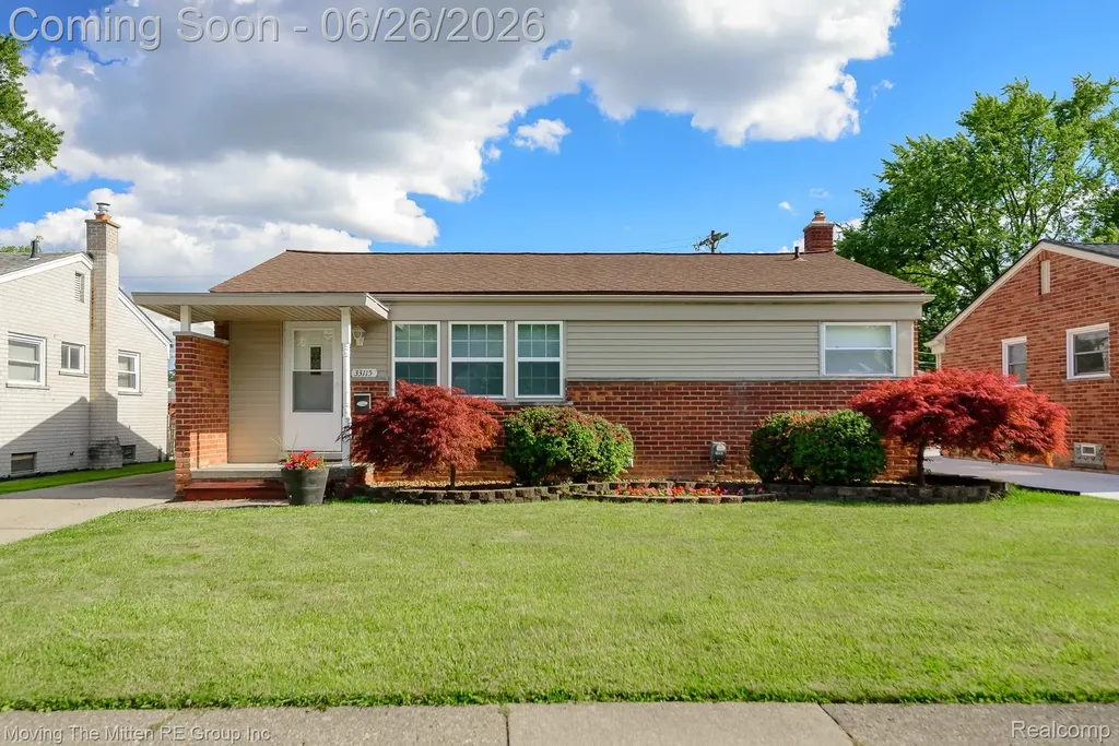 33115 Anita Drive Westland City MI 48185