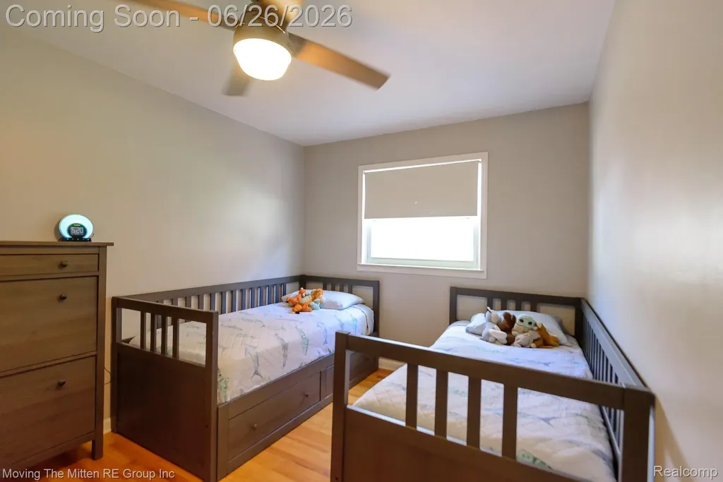 33115 Anita Drive Westland City MI 48185