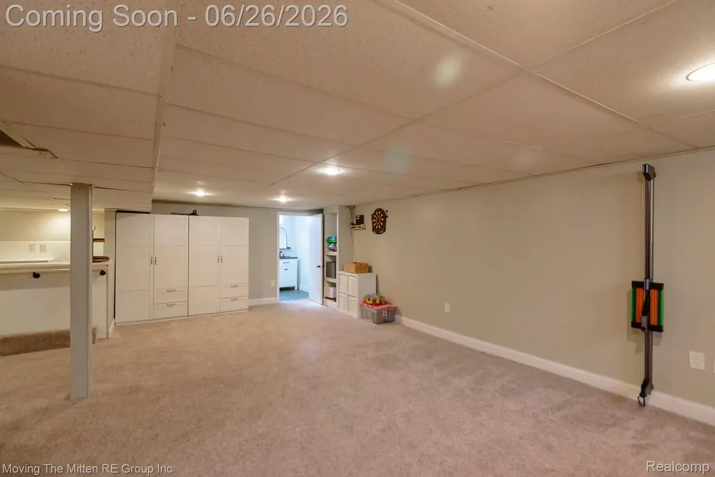 33115 Anita Drive Westland City MI 48185