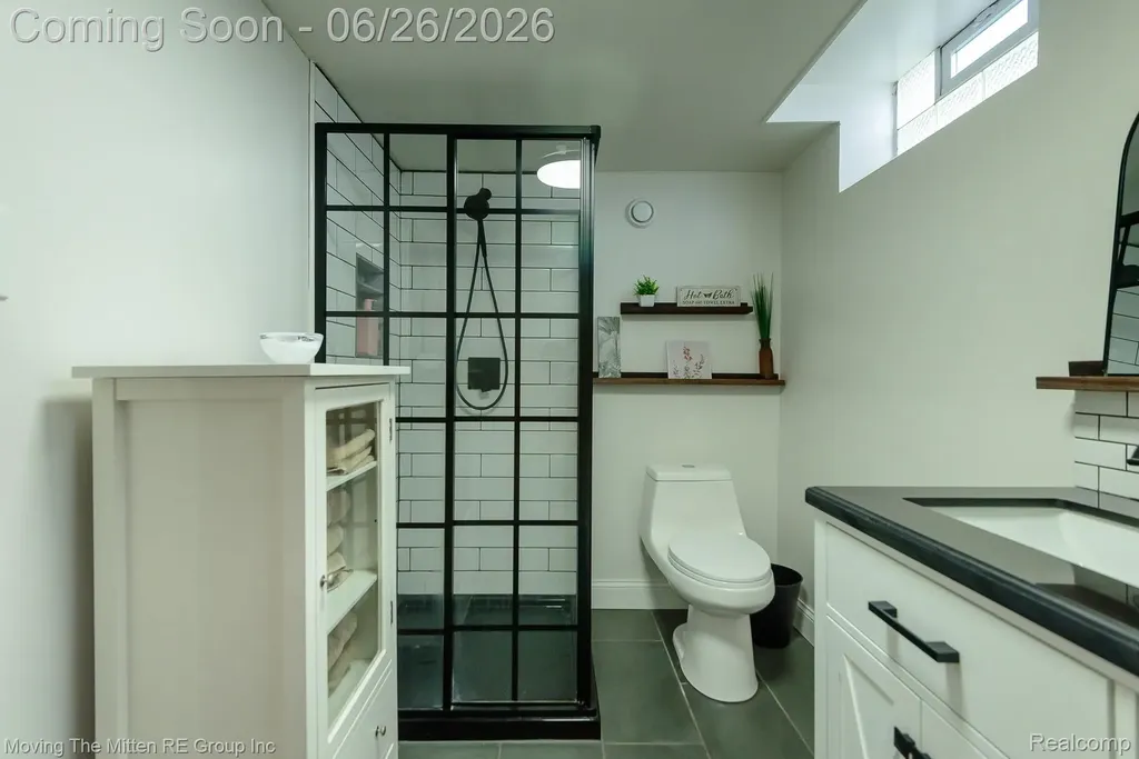 33115 Anita Drive Westland City MI 48185
