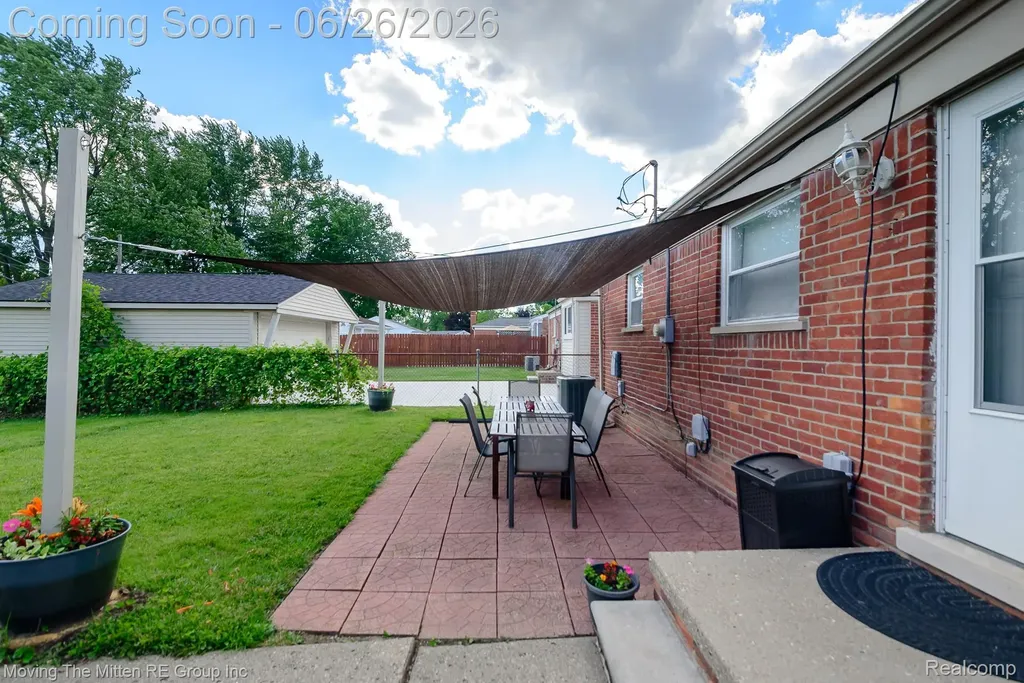 33115 Anita Drive Westland City MI 48185