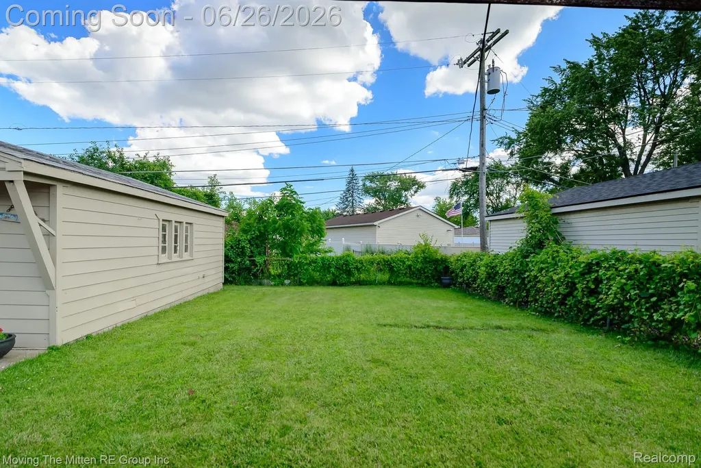 33115 Anita Drive Westland City MI 48185