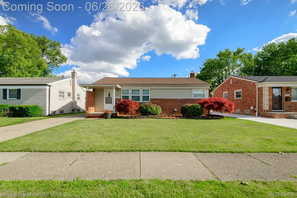 33115 Anita Drive Westland City MI 48185