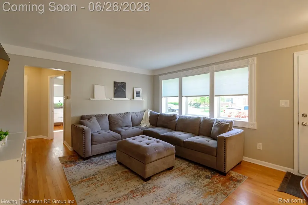 33115 Anita Drive Westland City MI 48185