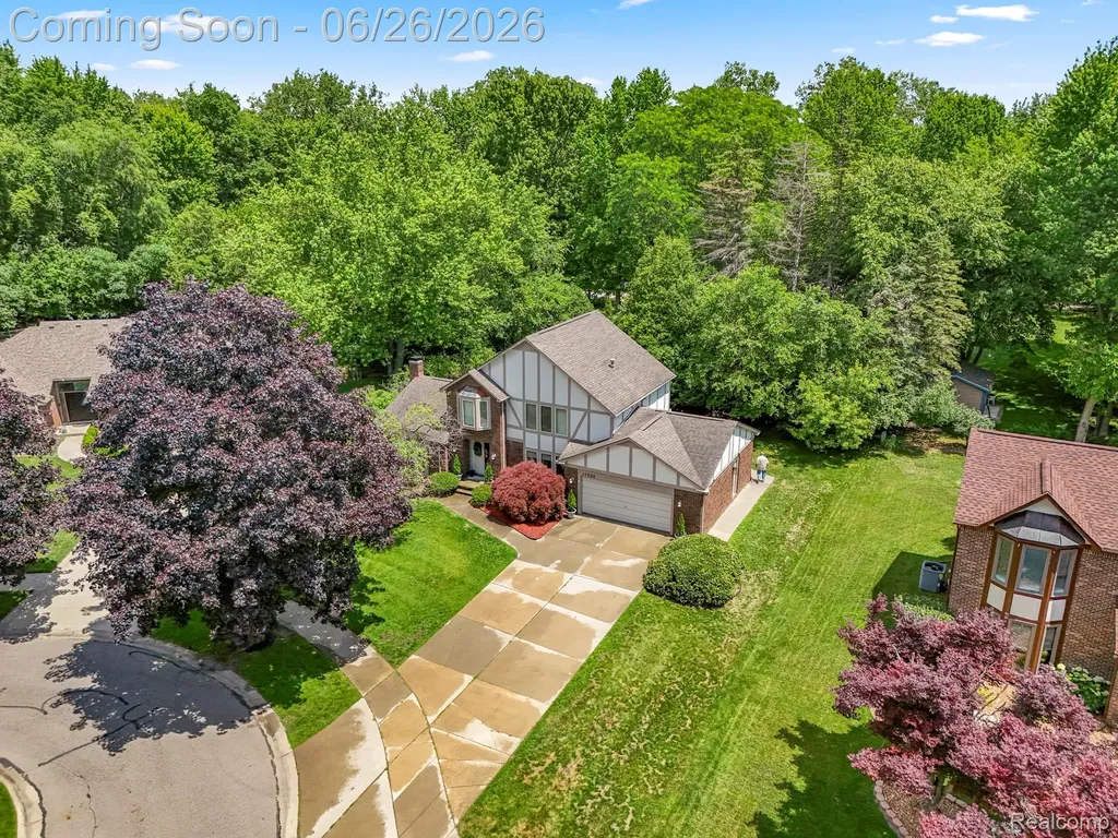 17520 Laurel Drive Livonia City MI 48152