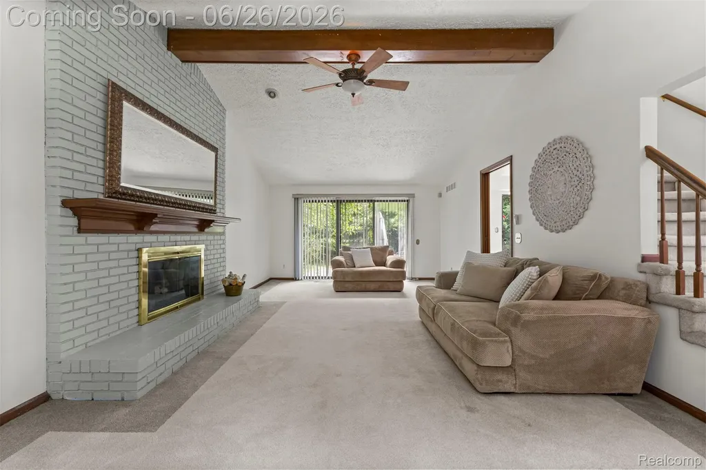 17520 Laurel Drive Livonia City MI 48152