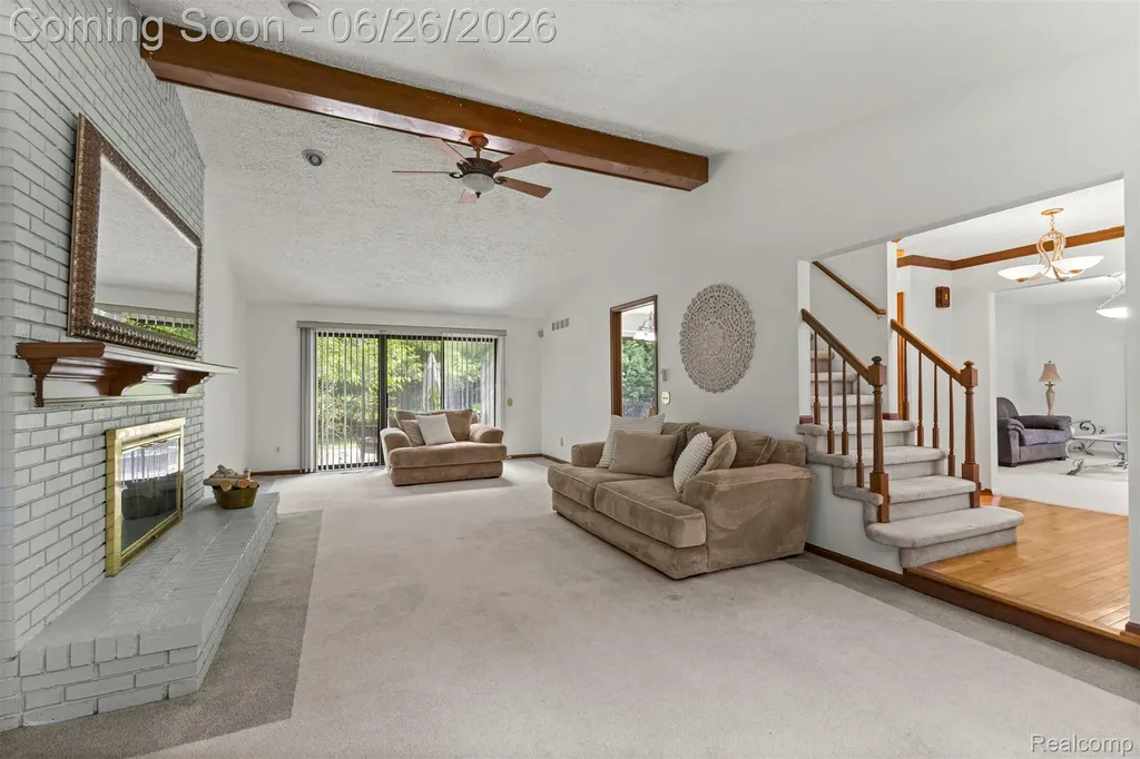 17520 Laurel Drive Livonia City MI 48152