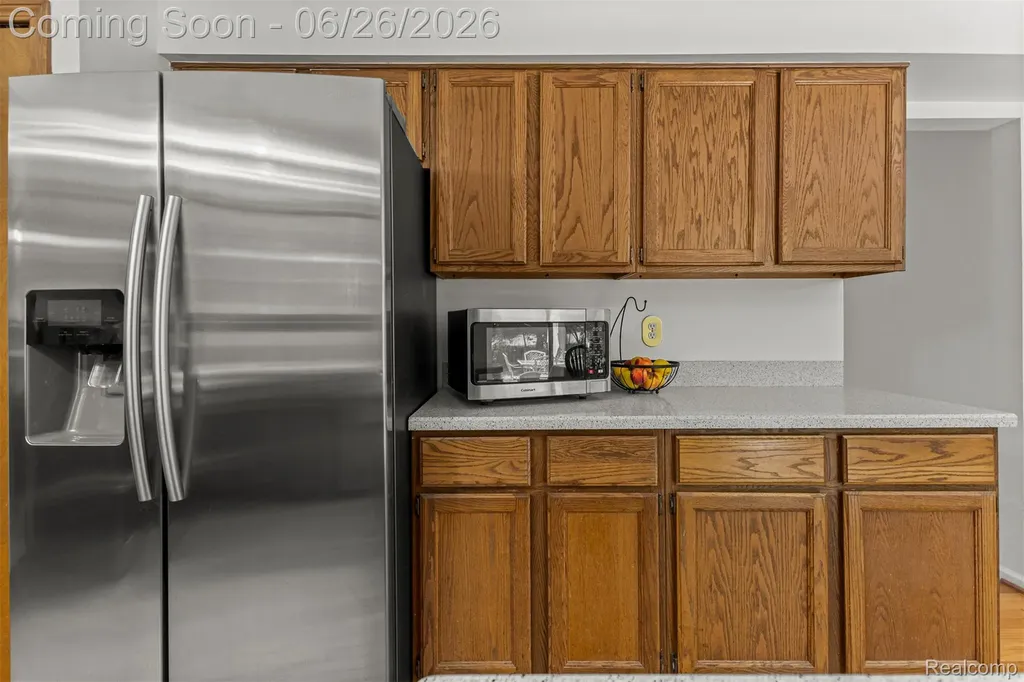 17520 Laurel Drive Livonia City MI 48152