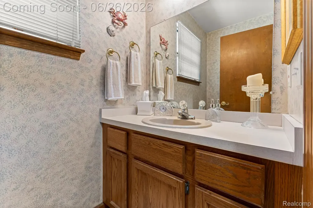 17520 Laurel Drive Livonia City MI 48152