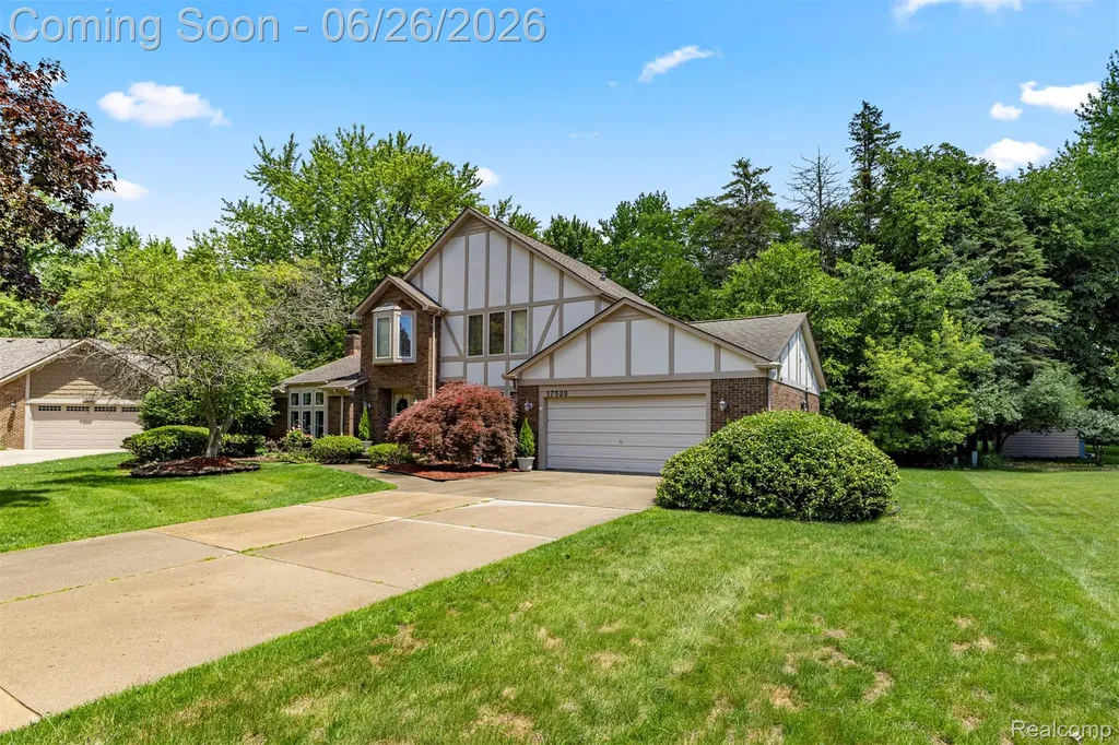 17520 Laurel Drive Livonia City MI 48152