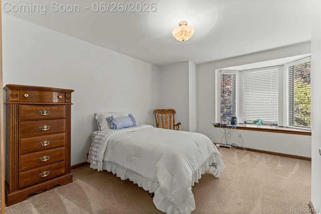 17520 Laurel Drive Livonia City MI 48152