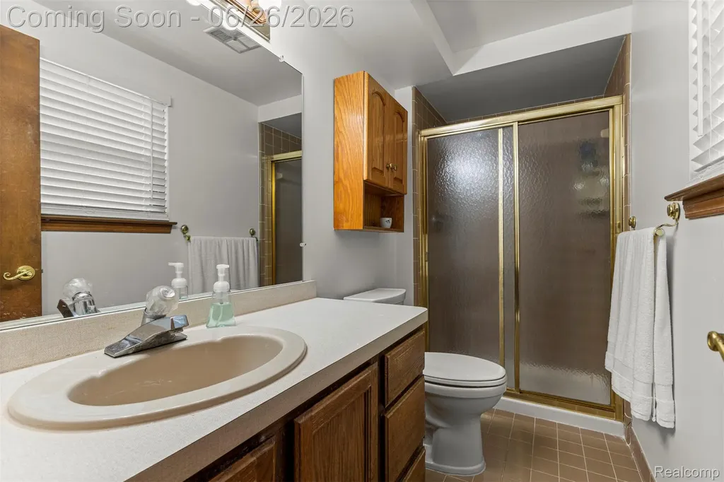 17520 Laurel Drive Livonia City MI 48152