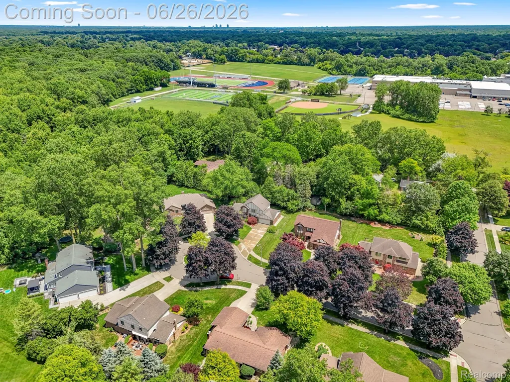 17520 Laurel Drive Livonia City MI 48152